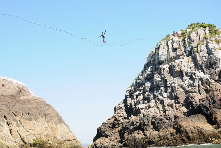 Desafio Highline Ilhas Itacolomi (Piçarras)