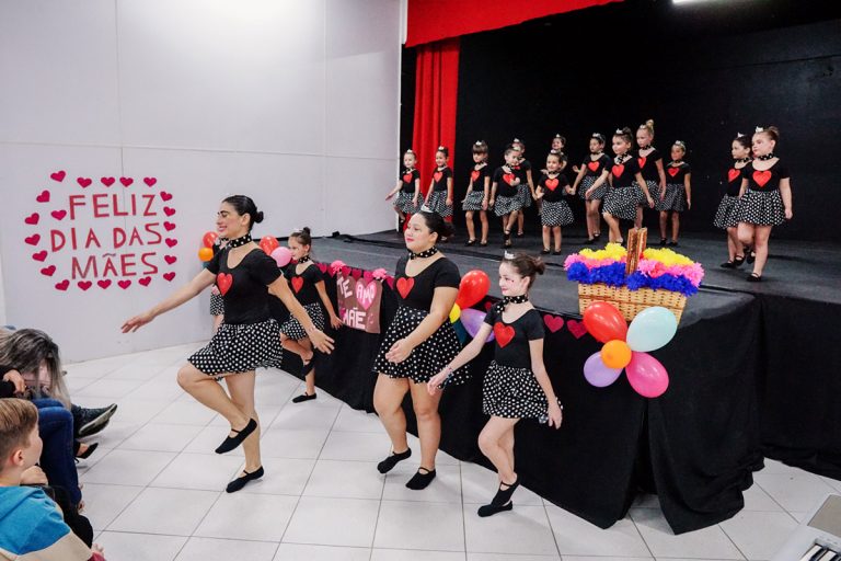 Homenagem ao dia das mães (Piçarras)